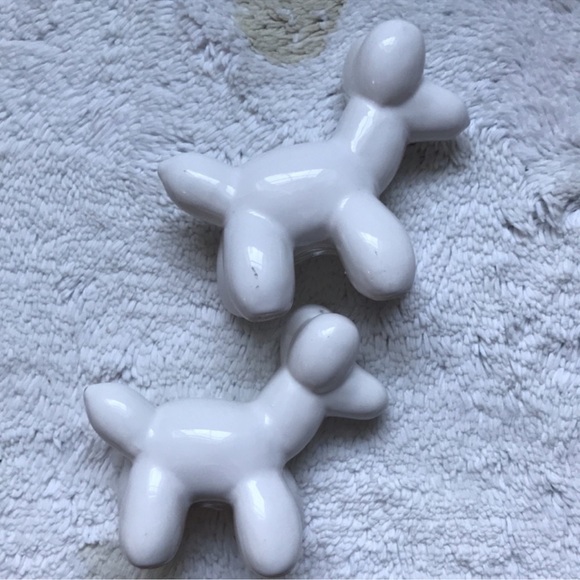 Little white Balloon Dog Salt + Pepper Shakers EUC whimsical - Picture 10 of 16